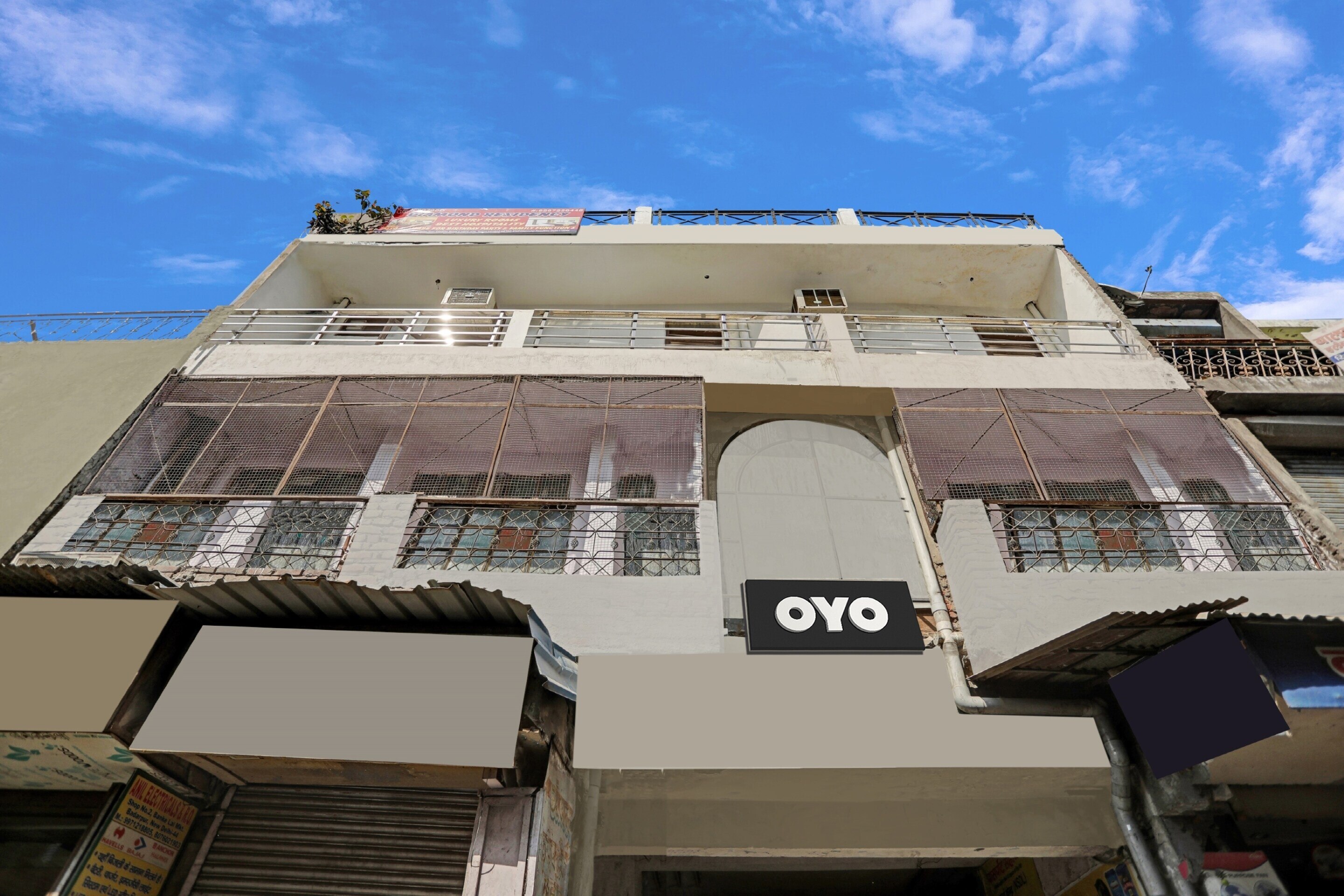 OYO 809566 Hotel Diamond Residency - Tap to explore photos