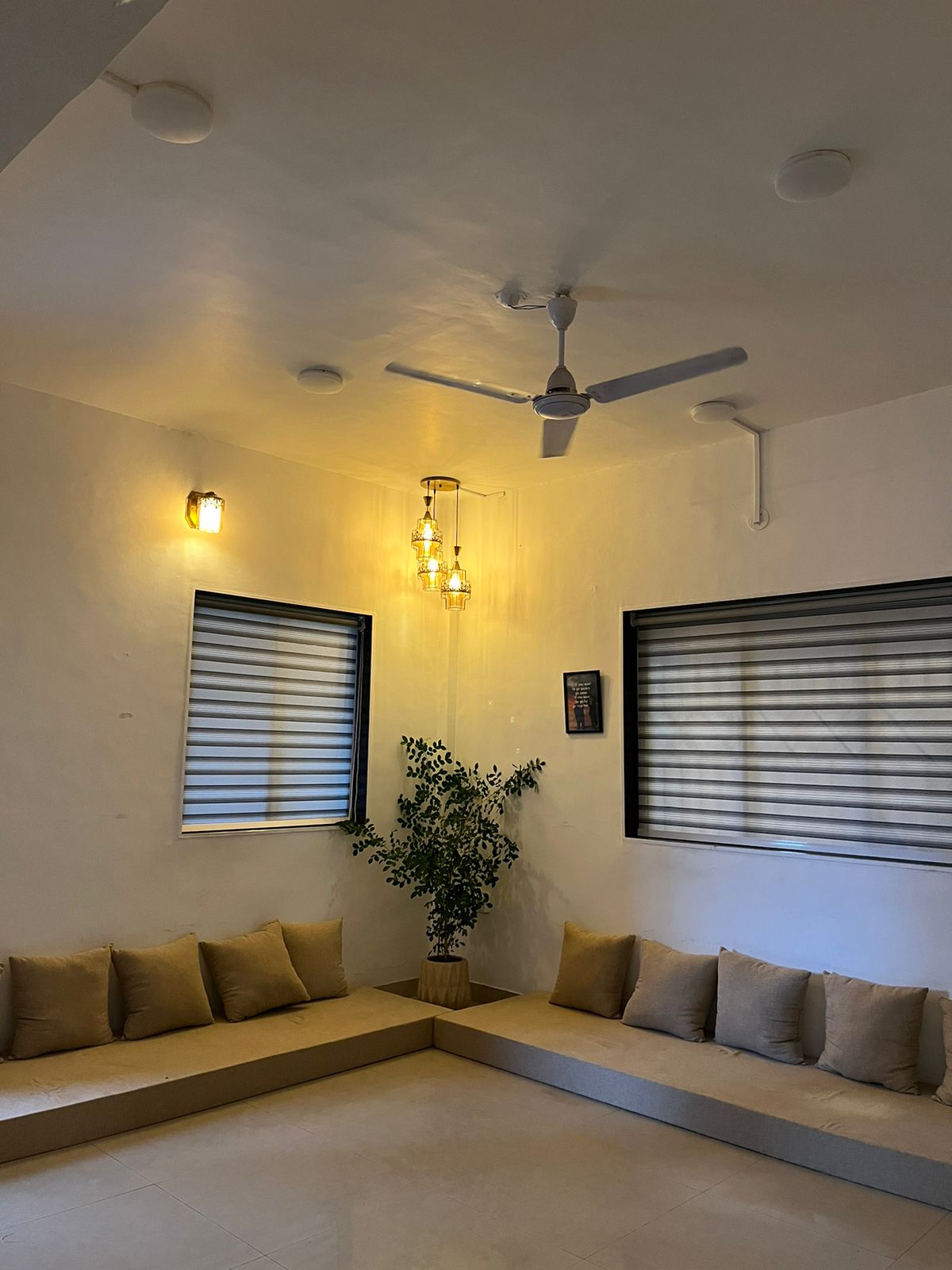 Viaggio Hostel Lonavala - Tap to explore photos