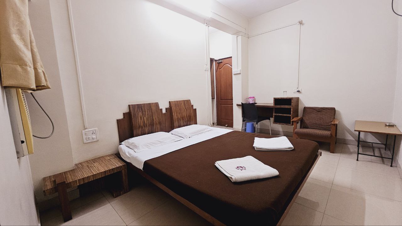 Hotel Anupam - Tap to explore photos