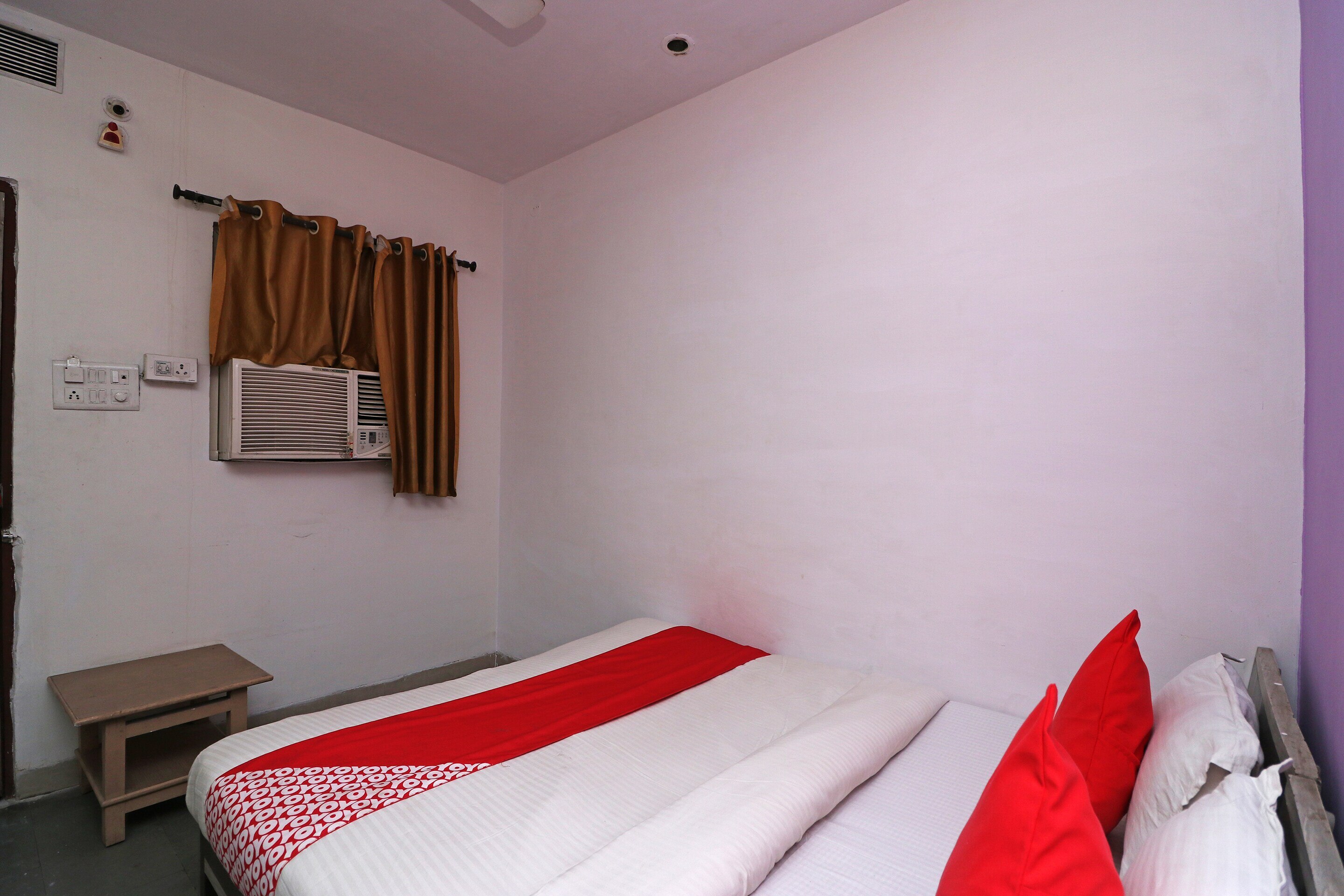 Hotel O Vishwas - Tap to explore photos