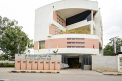 Grand Bee Hotel