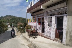 Hotel Himalya Darshan, Chaukori