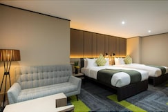 Aerotel London,  London