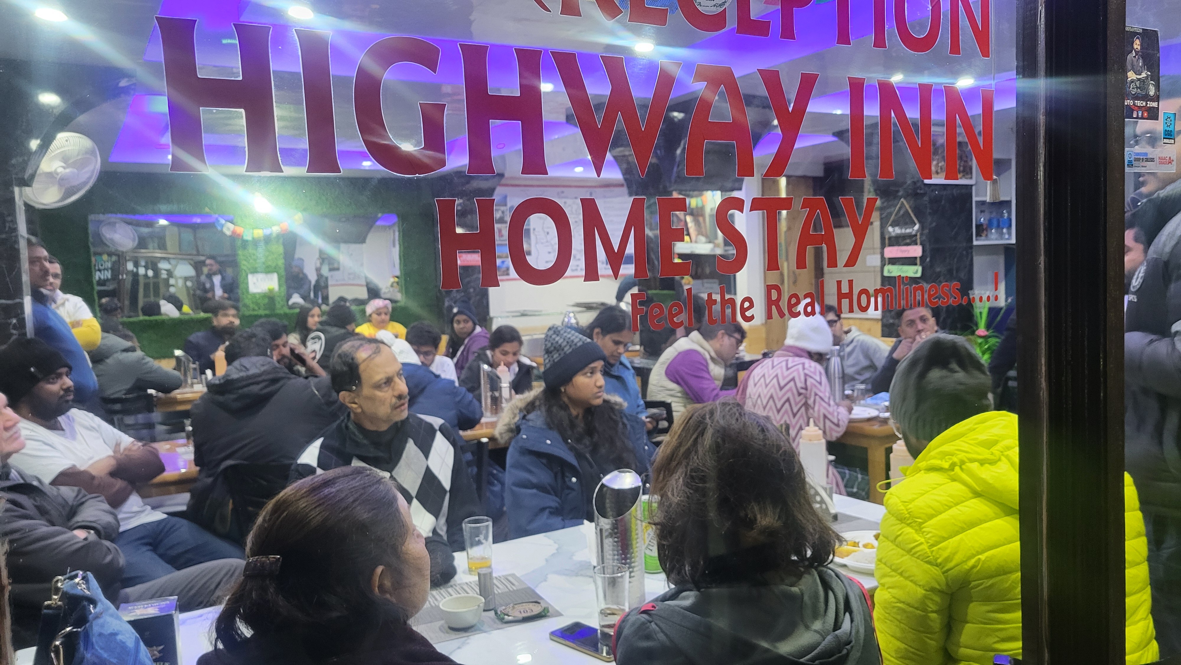 highwayinn homestay - Tap to explore photos