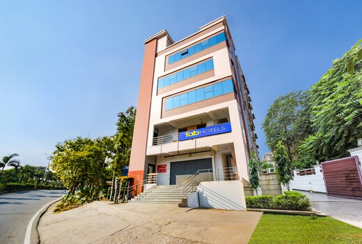 Fabhotel SRH Pride - Nr Hitech City Railway Station