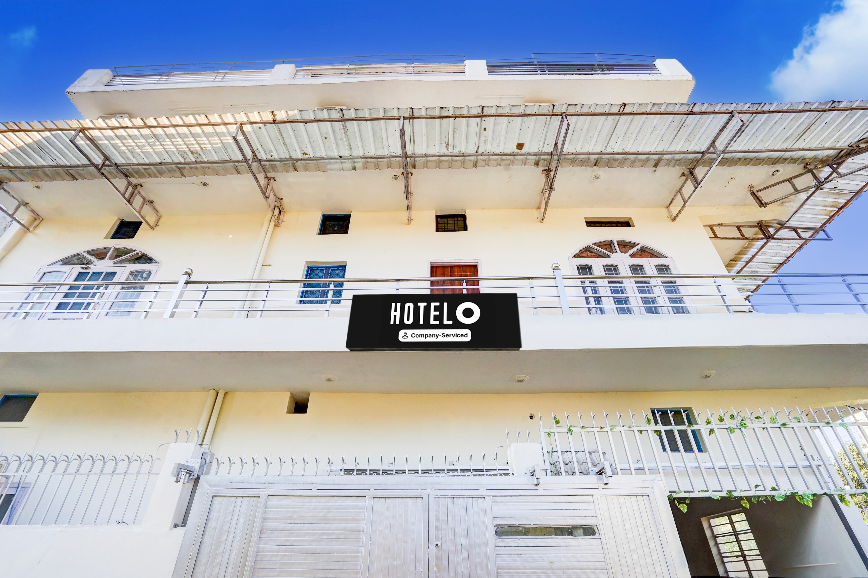 Super Hotel O Sudhowala Near Nanda ki Chowk - Tap to explore photos
