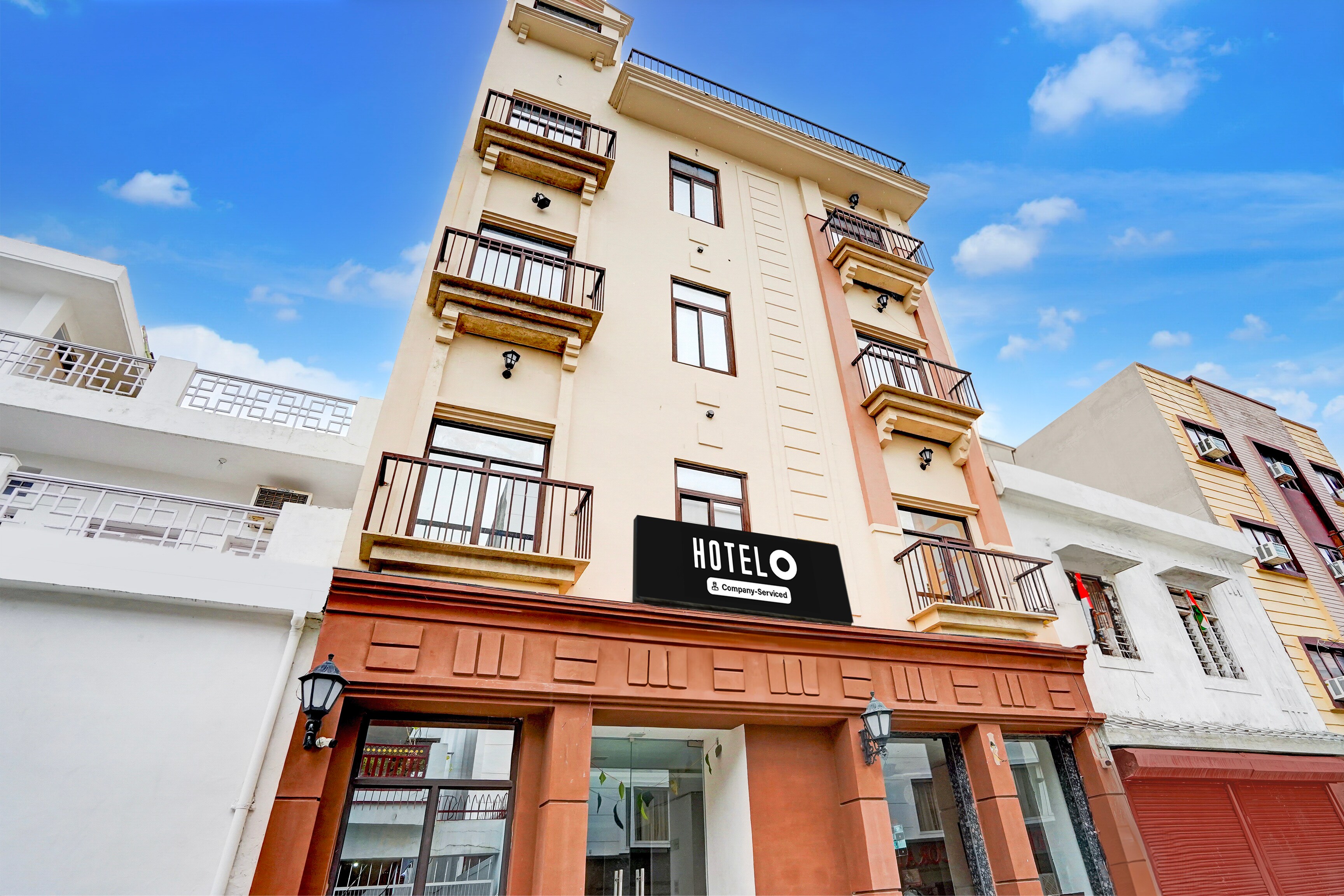 Hotel O Haridwar Near Shanti Kunj - Tap to explore photos