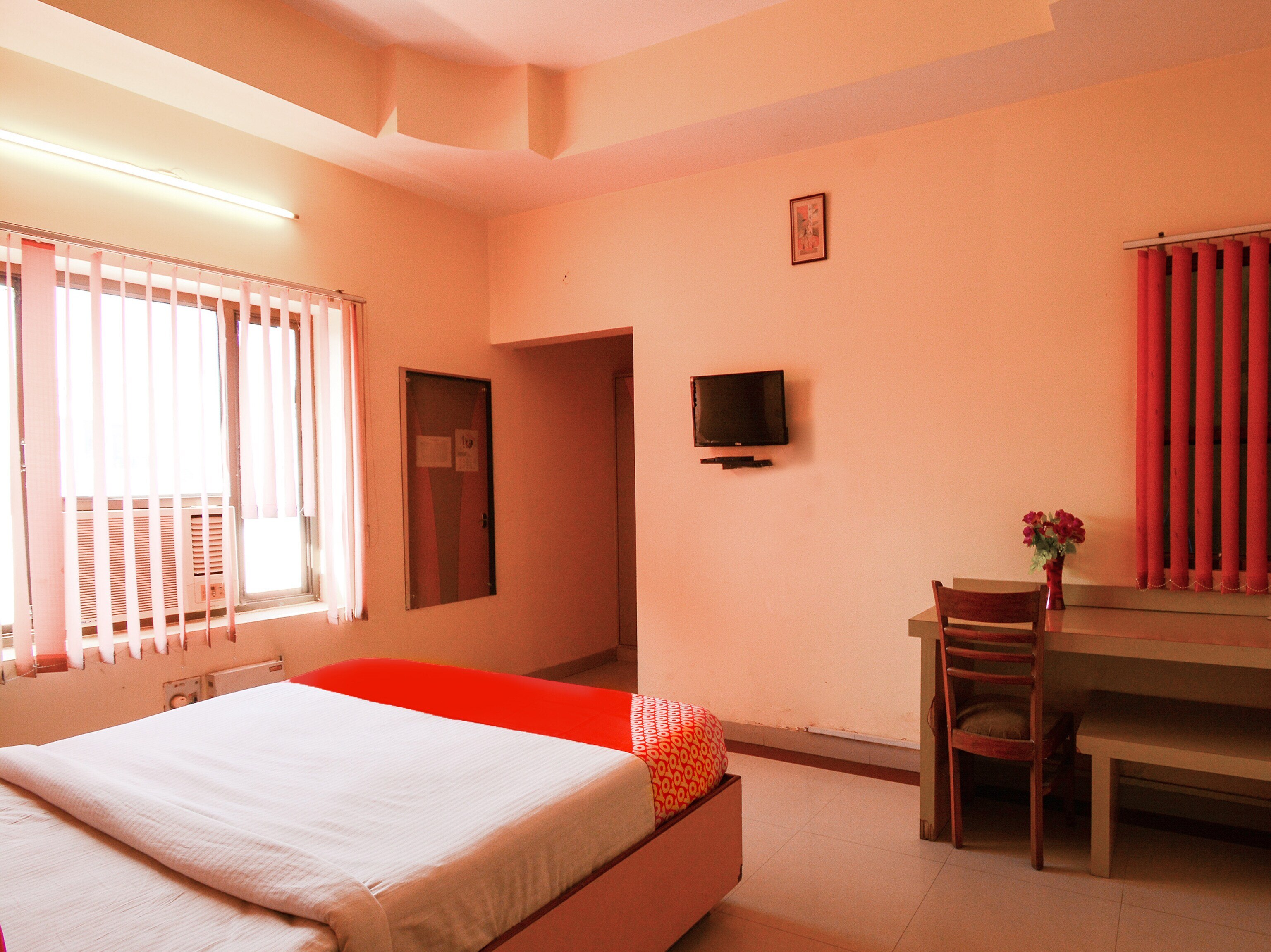 Hotel O Samar Palace - Tap to explore photos