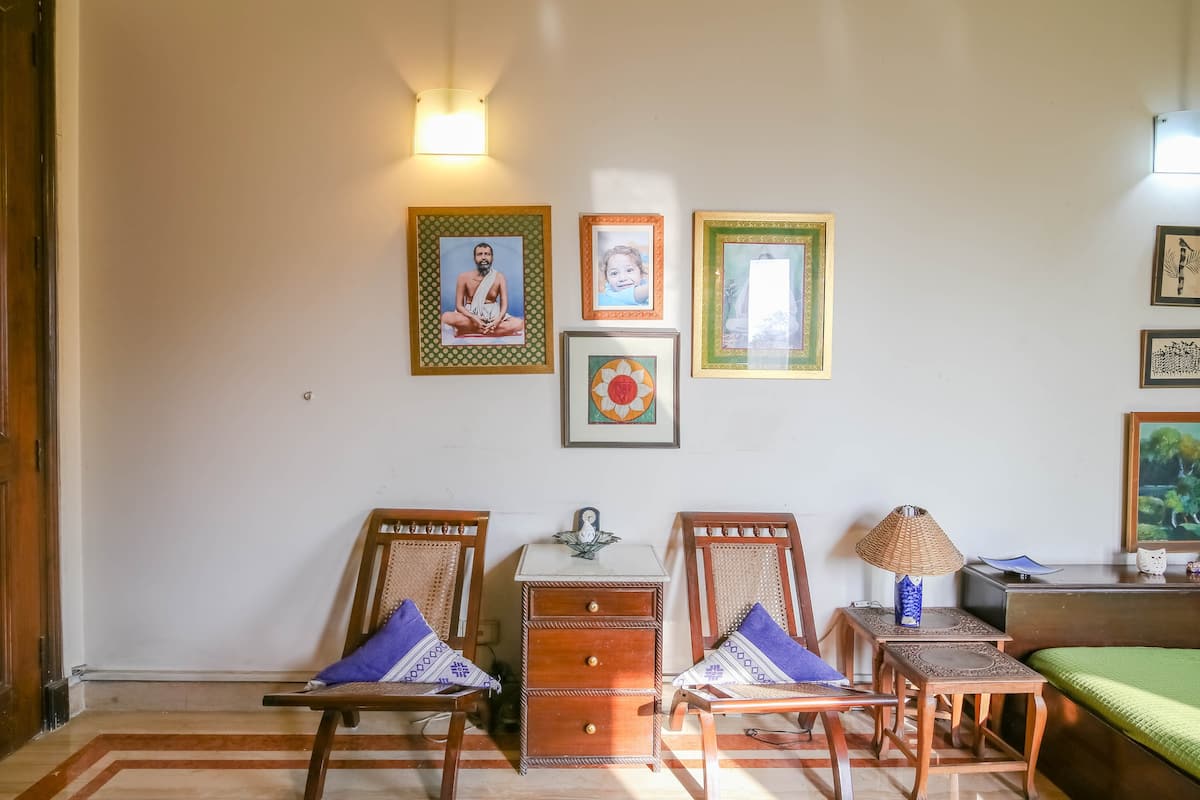 Posh Delhi House Suites - Tap to explore photos