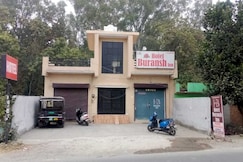 Hotel O Buransh Inn, Palia Kalan