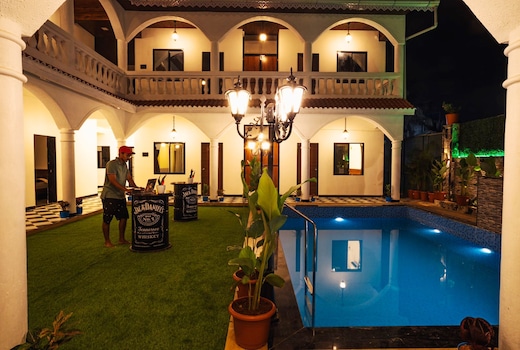 Sapphire Mansion