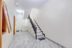Hotel O Mirza Guesthouse Syariah, Sleman