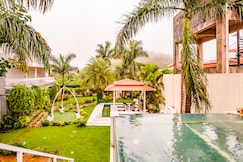 ELIVAAS Signature 9 BHK Moonstone Meadows With Pvt Pool, Glass Pool & Spa room, Lonavala