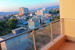 Beautiful and peaceful Studio Apartment with AC, Bahror