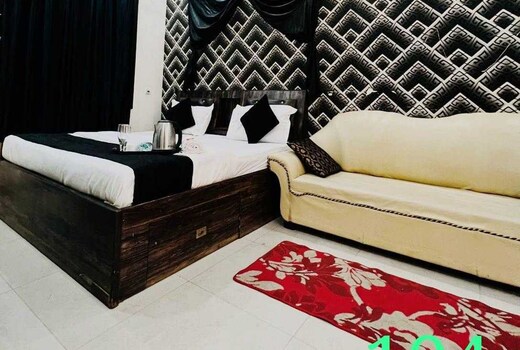 Hotel O by OYO Sky Hotel