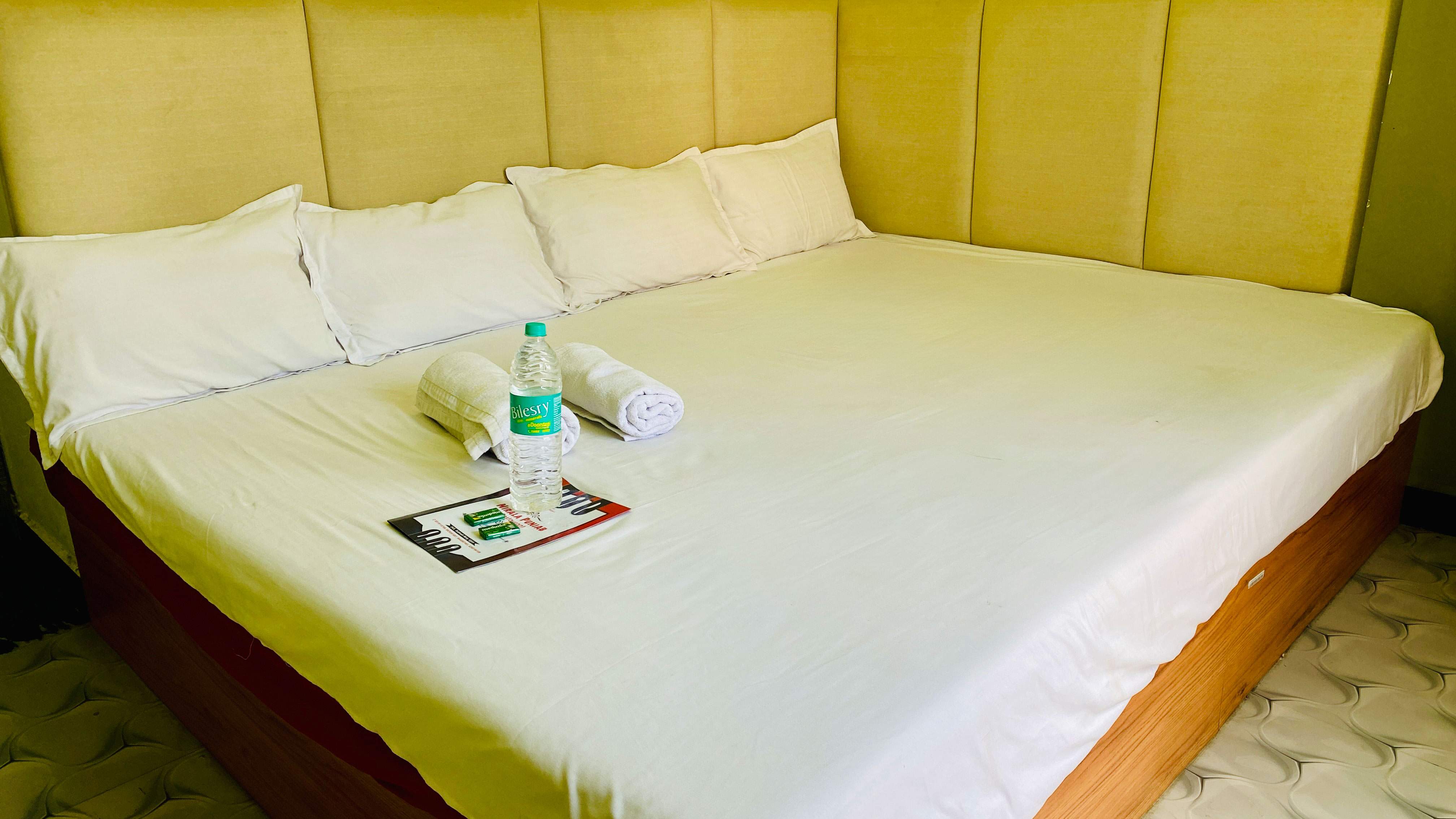 Hotel Manoram - Tap to explore photos