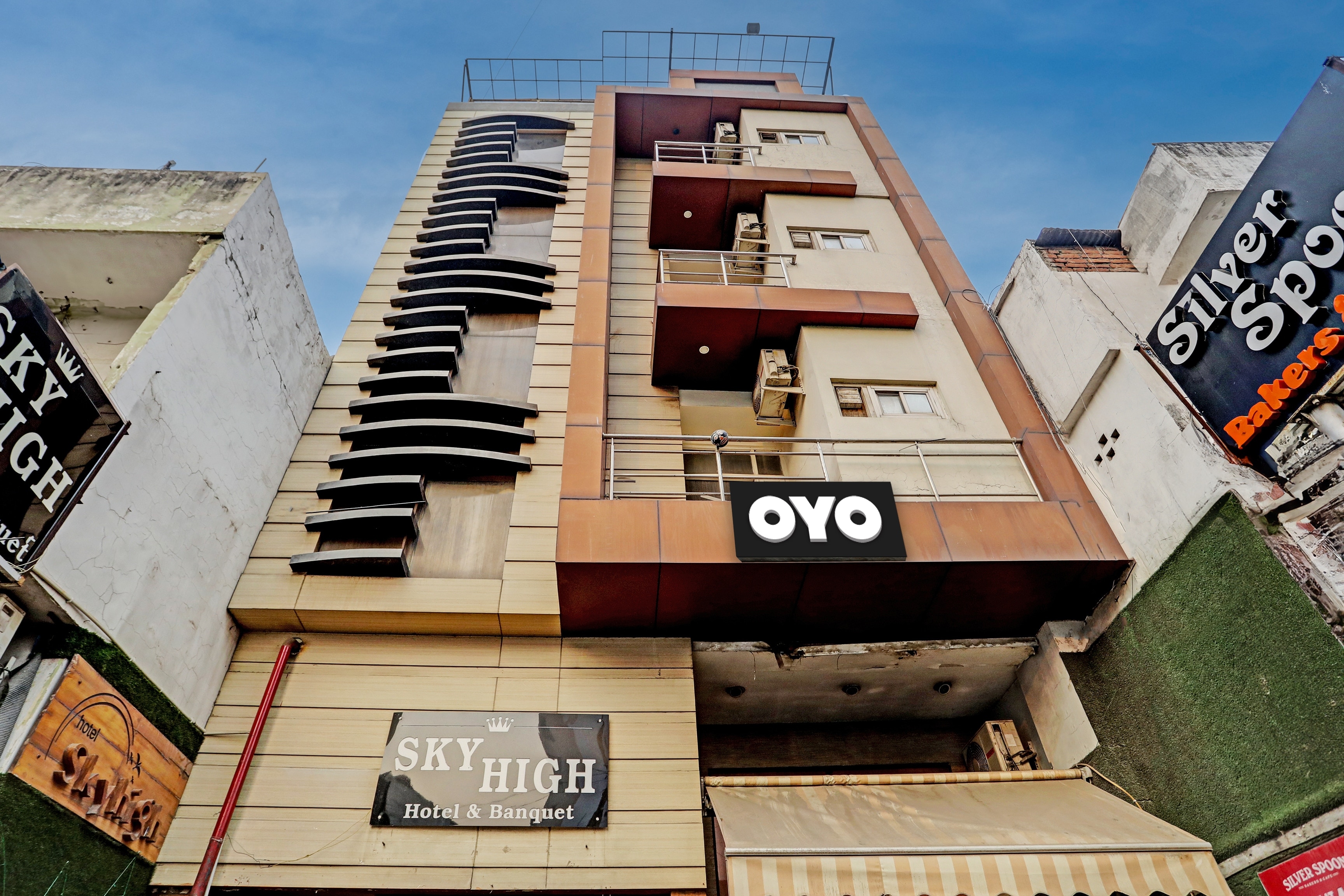 Hotel O Sky High - Tap to explore photos