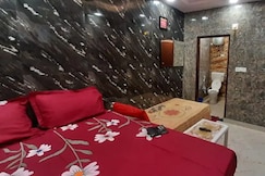 Couple Favourite Designer Room in Posh Lajpat Nagar, Delhi