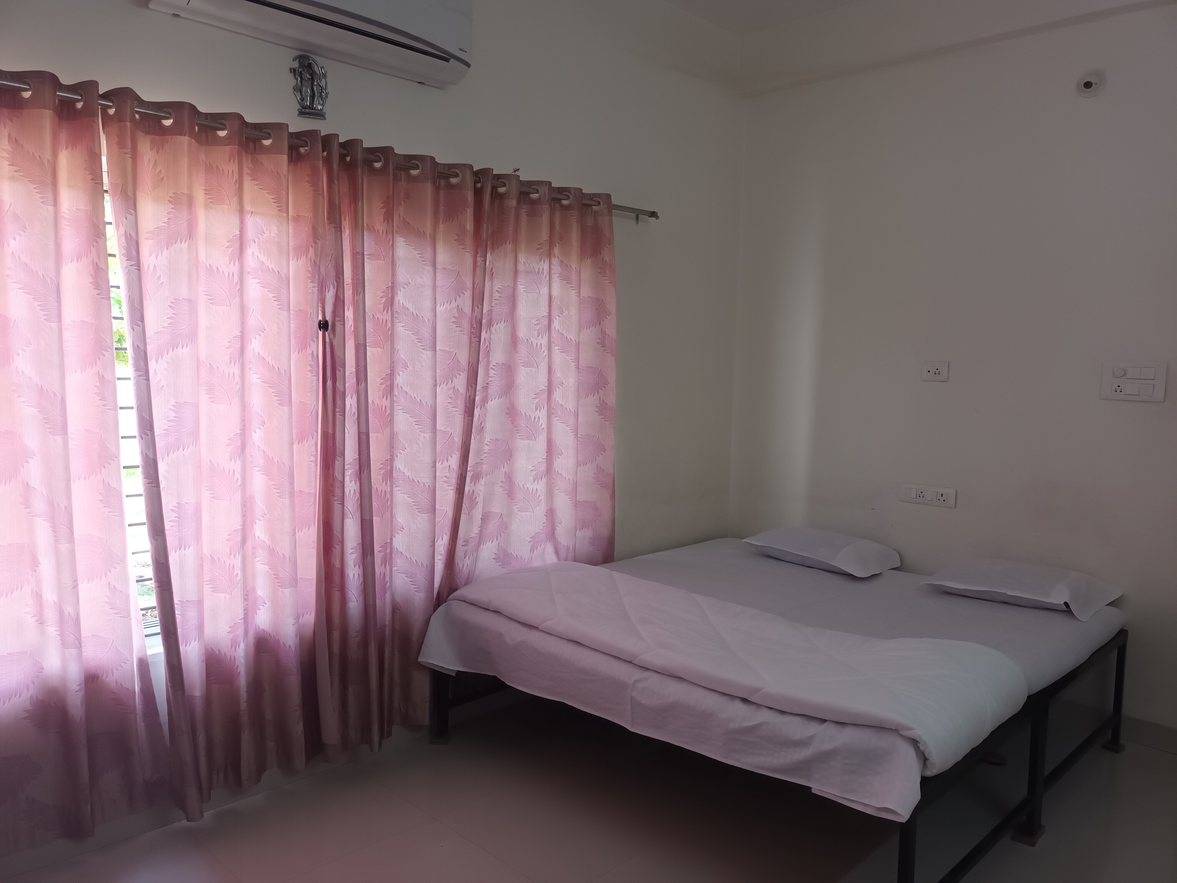 Asha Natural Home, Pilgrim Homestay, Ujjain - Tap to explore photos