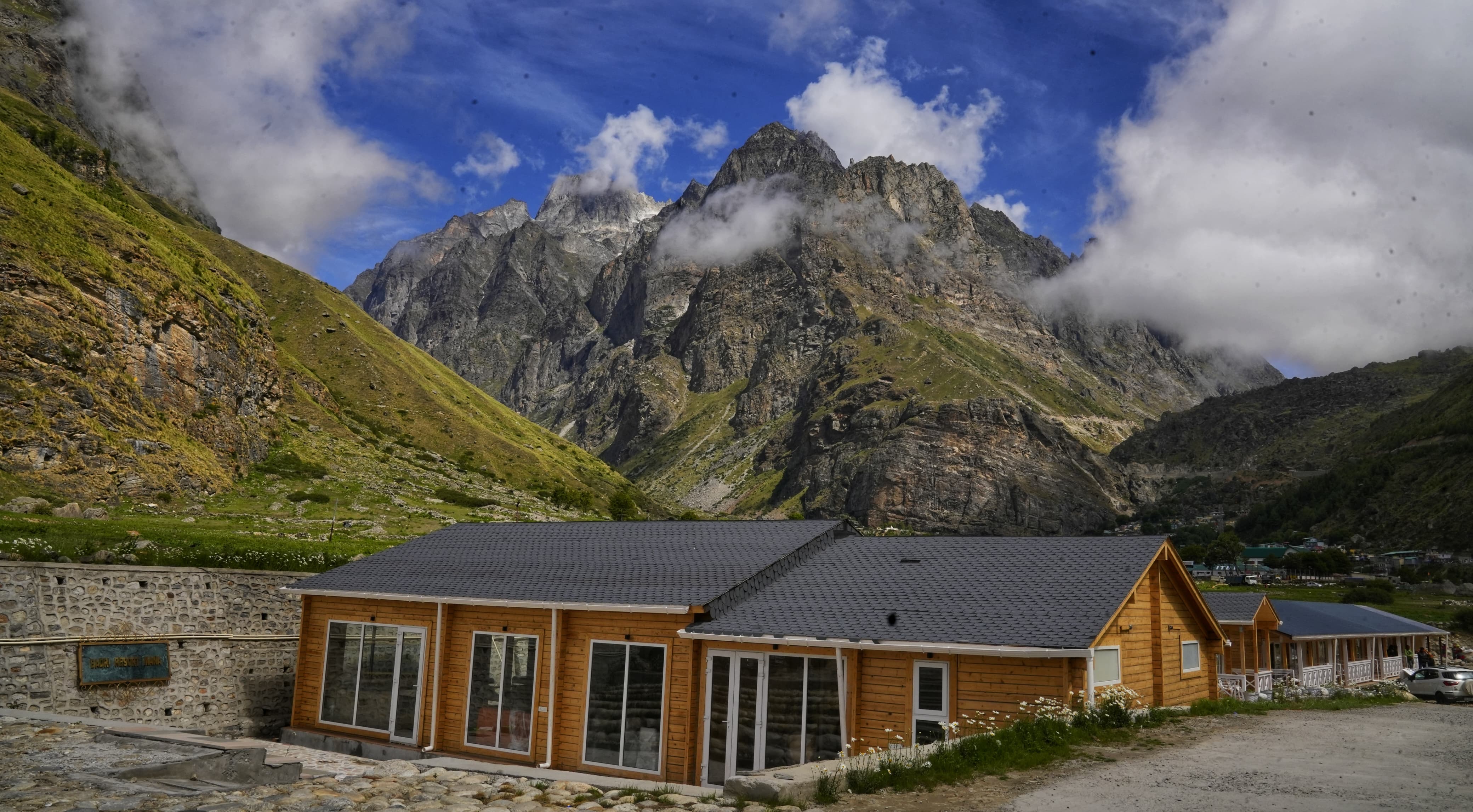 Badri Resort Mana - Tap to explore photos