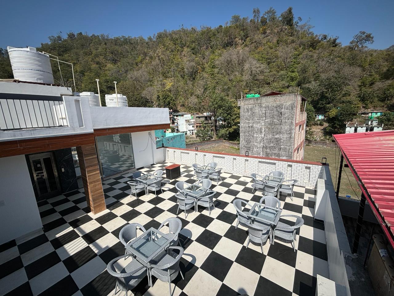 Hotel DC Hills Rishikesh - Tap to explore photos