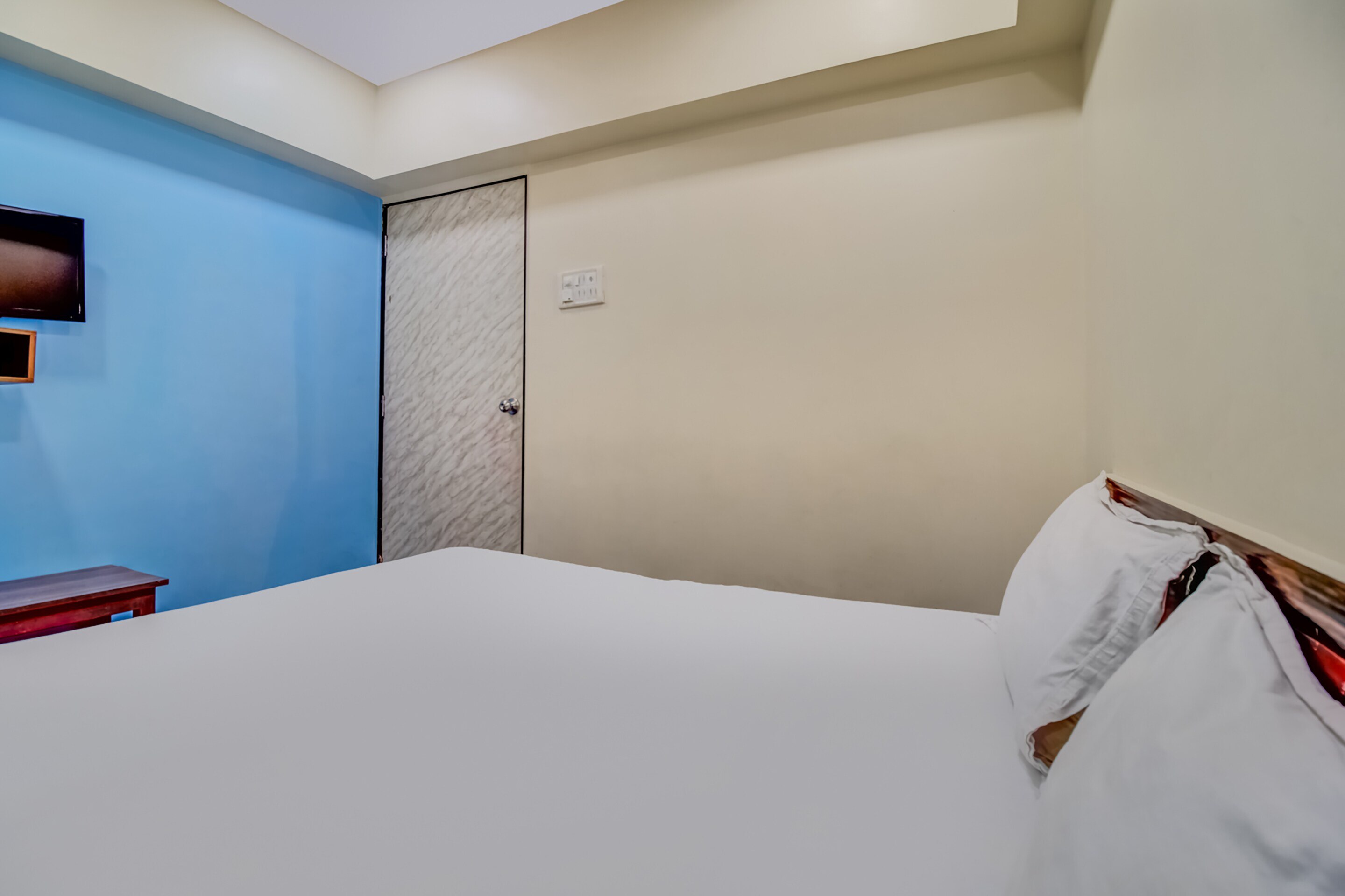 Hotel O Avenue Residency and Lodging - Tap to explore photos