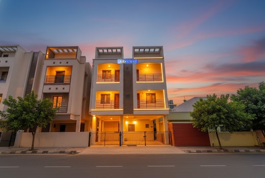 Via Blue Moon Residency