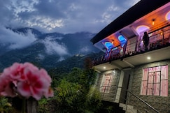 Margarets Himalayan Nest, Rishyap