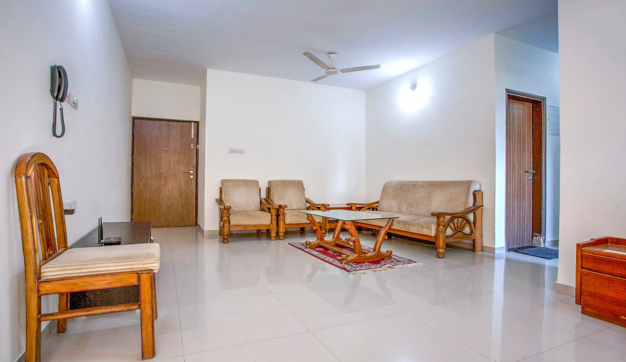 Aarya Stays: Luxurious 2 Bedroom Apartment - Tap to explore photos