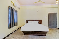 Hotel O Abhi's R Square, Hyderabad
