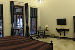 The Harrington Residency | Rooms & Caretaker, Kolkata