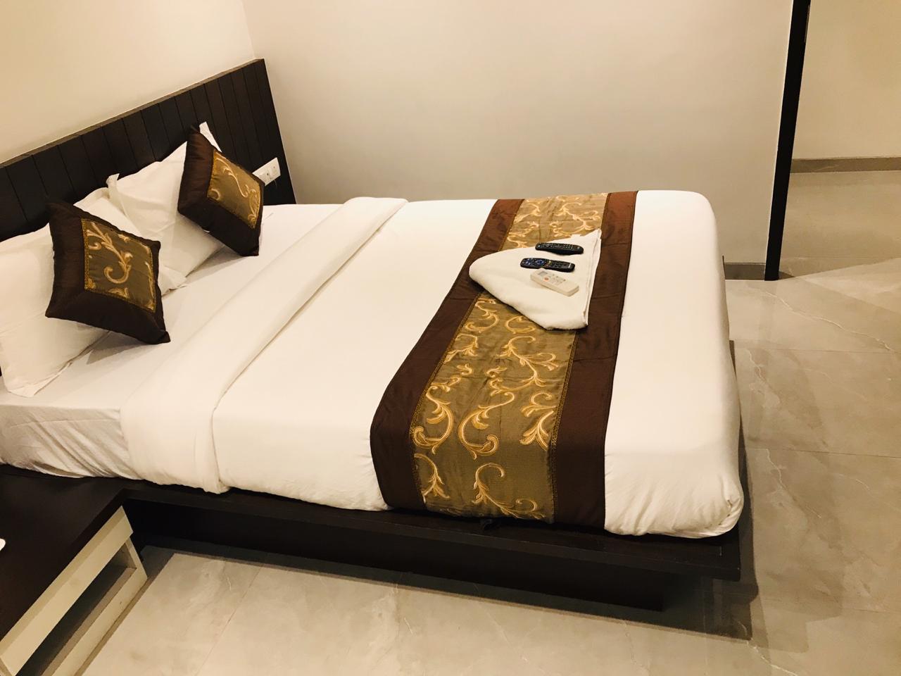 Hotel Flora Suites 4