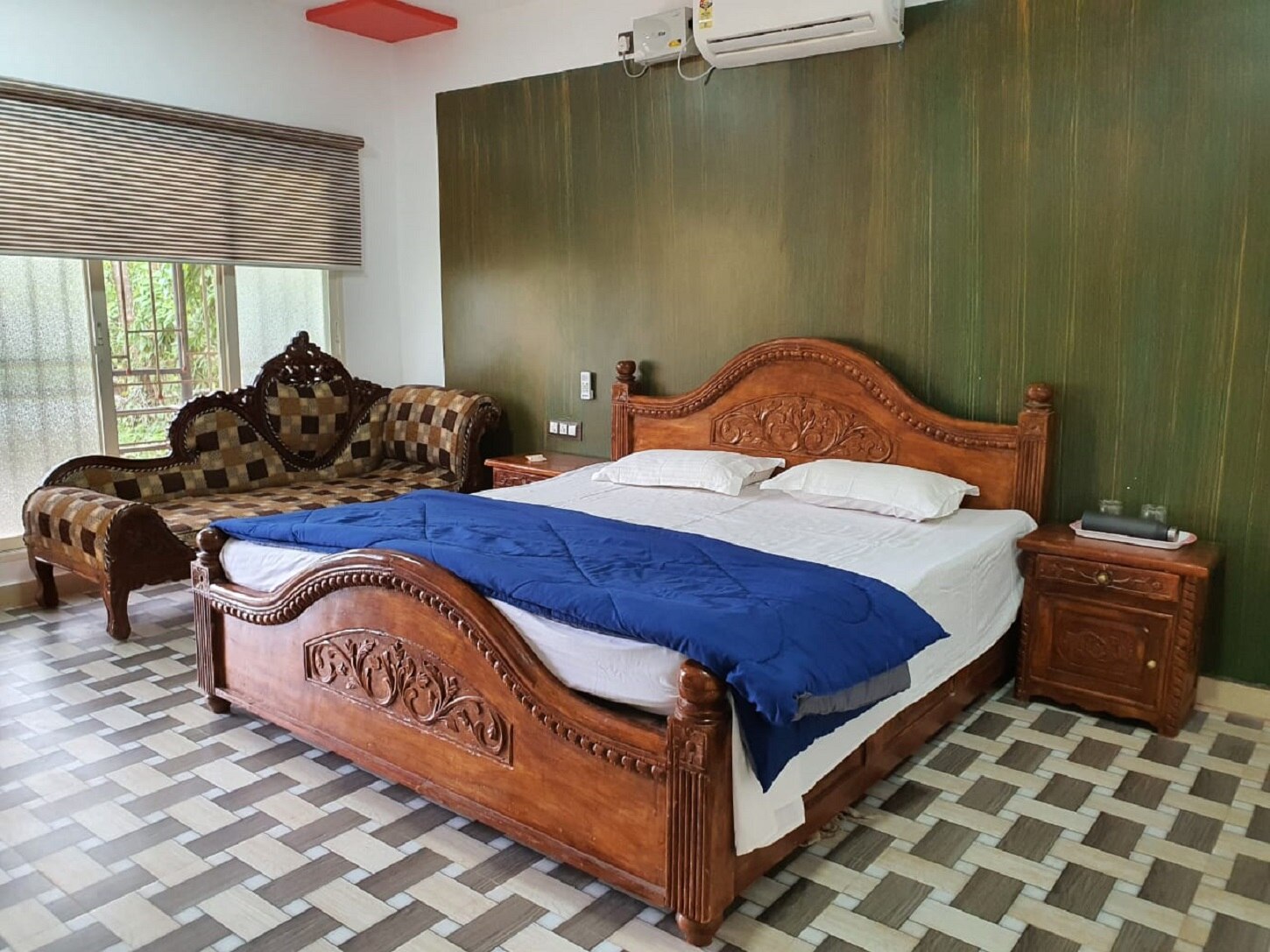 Shree Guest House  - Tap to explore photos