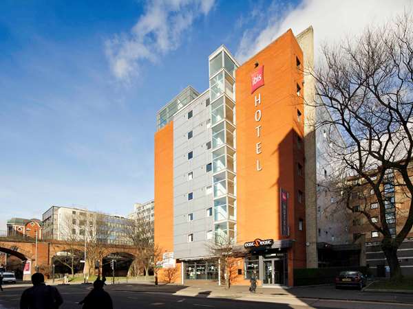 ibis Manchester Centre Princess Street - Tap to explore photos