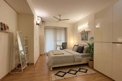 Ally s place Modern 2bhk w AC Free car parking, Bangalore