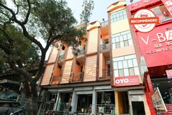 Super Collection O Nimisha Jail Rd, Misrikh