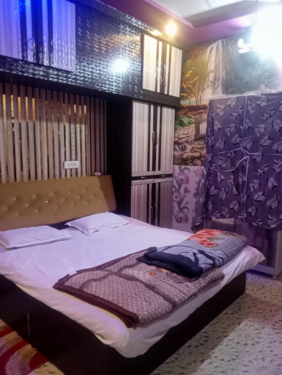 RAJ NANDANI HOME STAY - Tap to explore photos