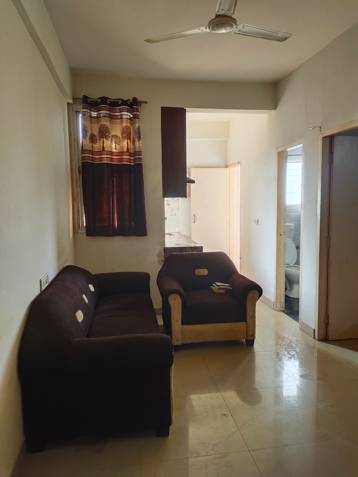 Spacious Apartment in Vaishali - Tap to explore photos