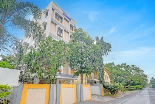 FabHotel Paradise Inn Moshi