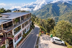 Sleeping Beauty Hotel (Mountain View Property), Chamoli