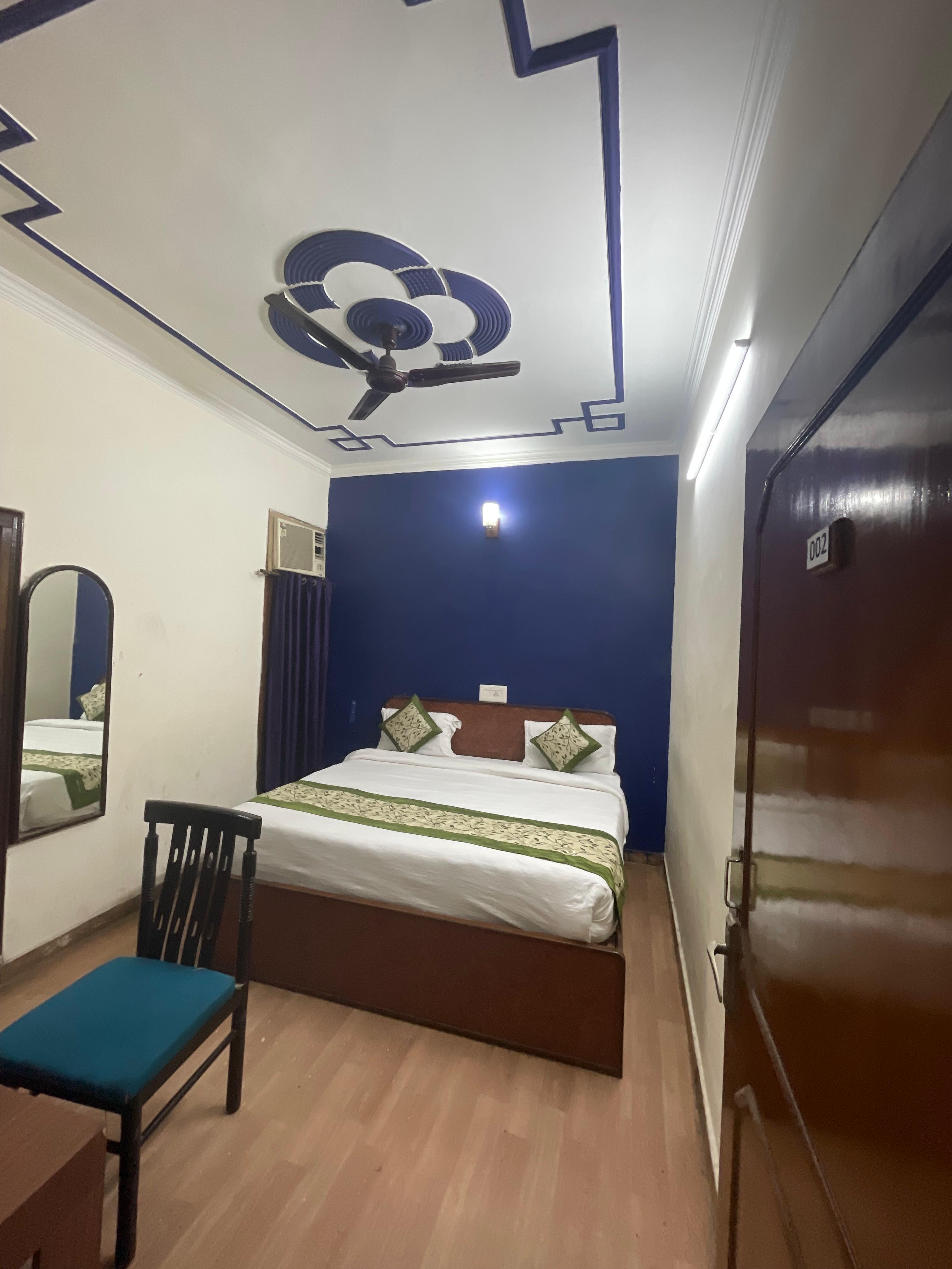 Shri Homestay - Tap to explore photos