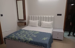 SECOND ROOM