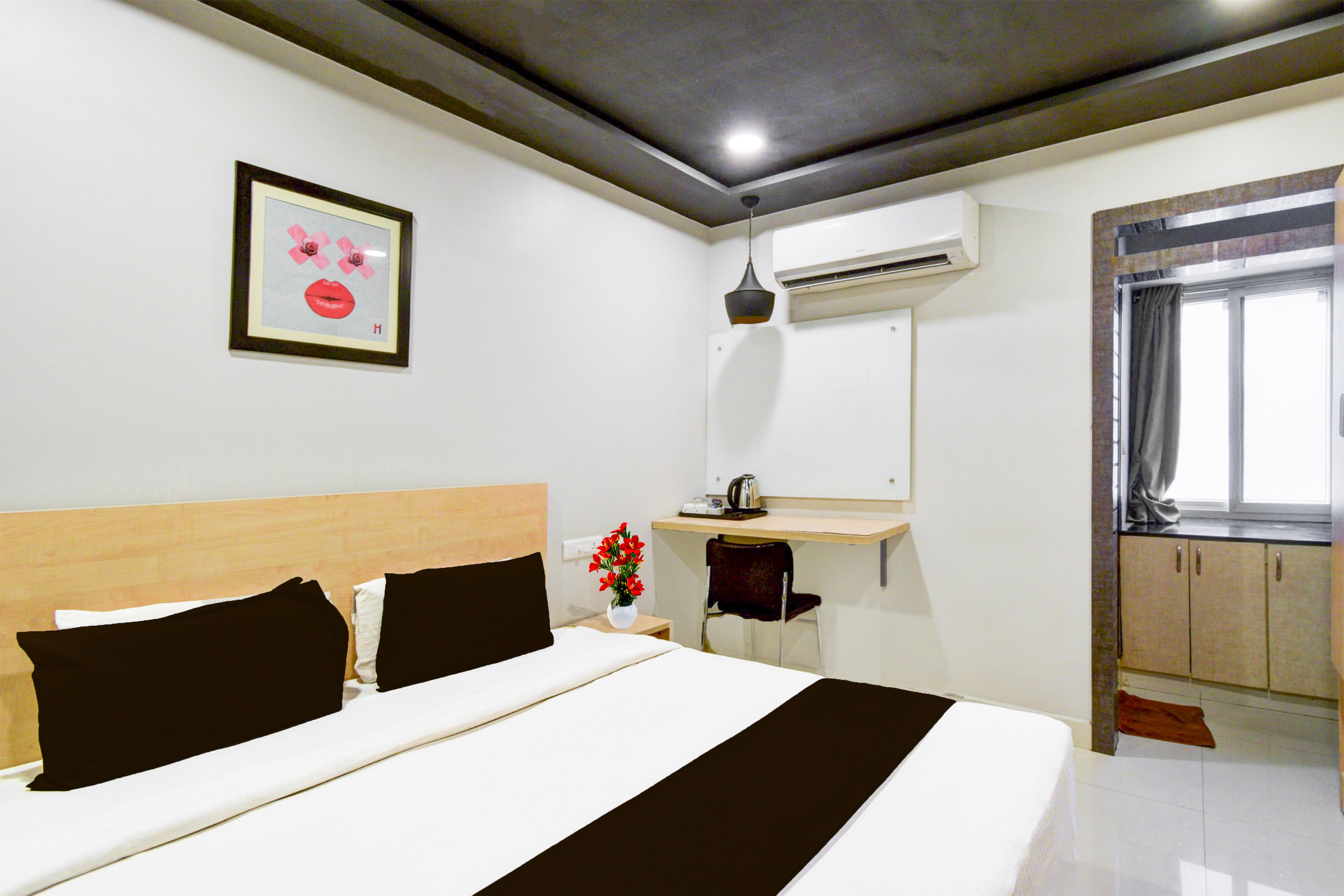 Super Townhouse HiTech city Hyderabad - Tap to explore photos