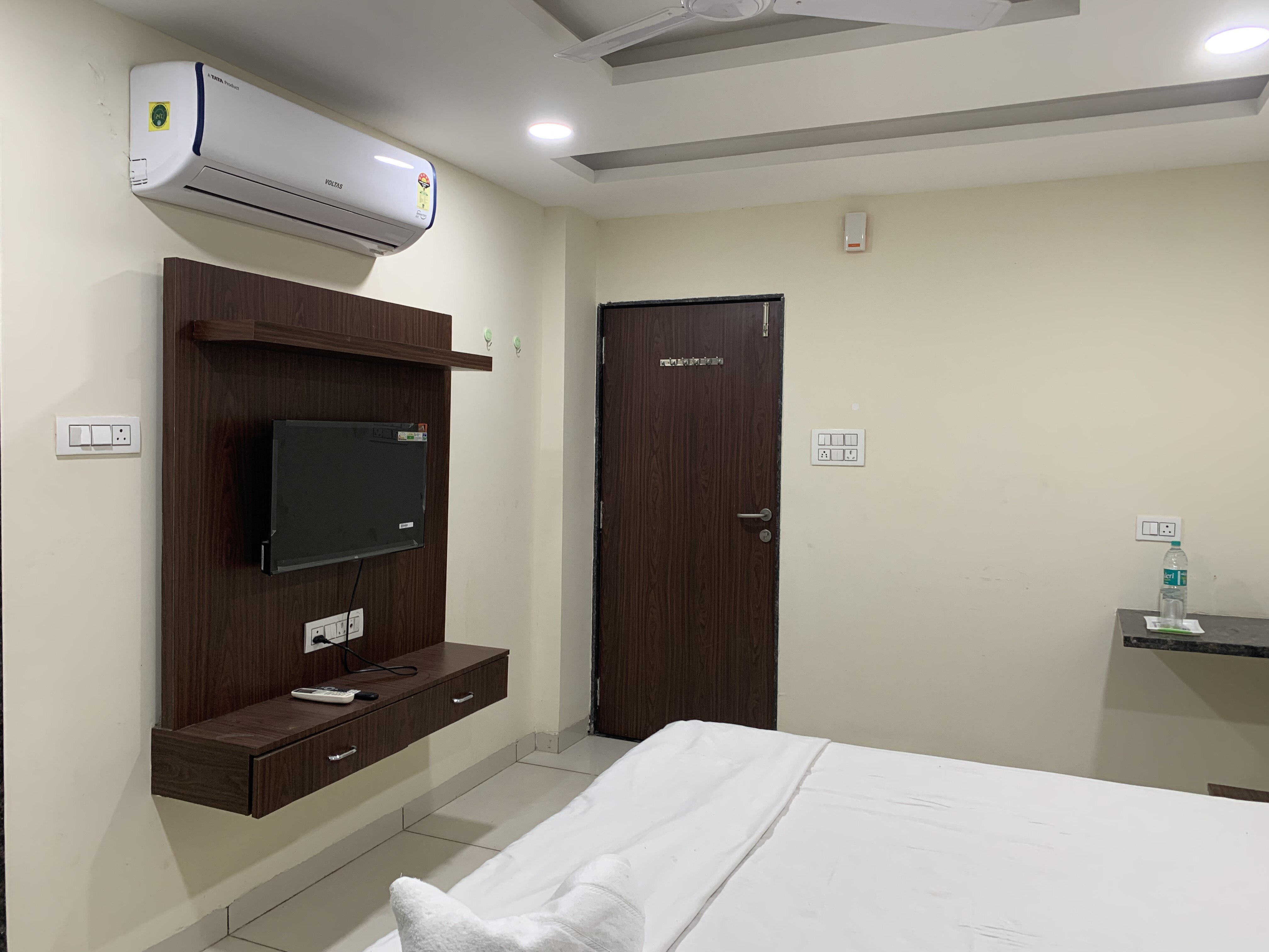 Shri Vrinda Homes - Tap to explore photos