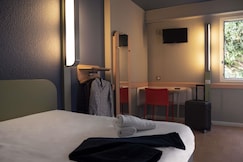 Ibis Budget Arles Sud Fourchon, Nice