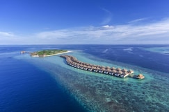 HURAWALHI ISLAND RESORT, Maldives