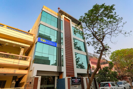 FabHotel Super 3 Premium