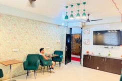 Homestay at Kashmiri Gate Metro & Old Delhi Railway Station| Private Rooms & Dorms , Delhi