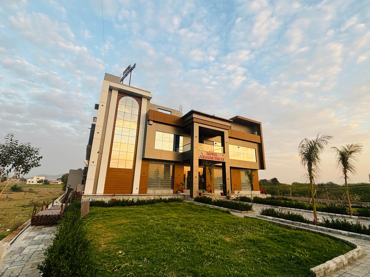 Hotel Jawai Retreat - Tap to explore photos