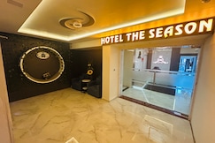 Hotel The Season, Ahmedabad